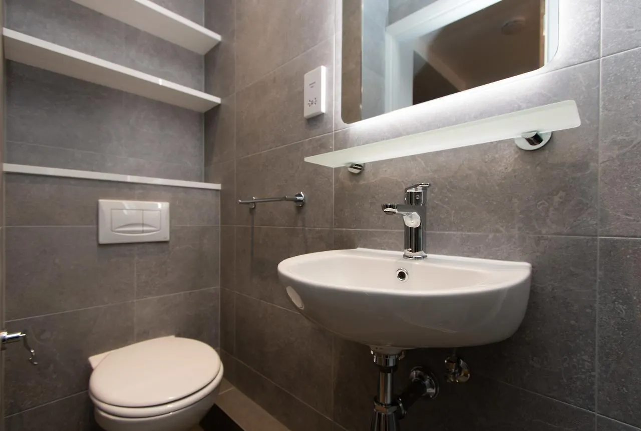 Destiny Student - Kavanagh Court Dublin Apartment